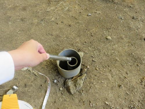 観測井戸 地下水 採水器